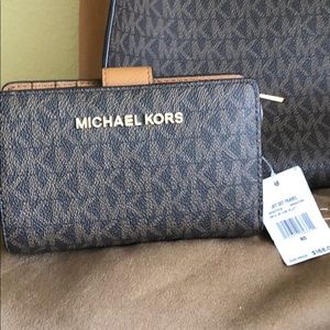 Brand New Michael Kors Wallet